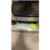 Image 2 : FRIGIDAIRE MODEL FCRE305CASC. 30" 5 BURNER ELECTRIC RANGE IN STAINLESS STEEL *USED*