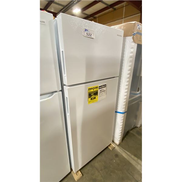 AMANA MODEL ART316TFDW02. TEXTURED WHITE 16 CU FT FREESTANDING TOP-FREEZER REFRIGERATOR