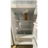 Image 4 : AMANA MODEL ART316TFDW02. TEXTURED WHITE 16 CU FT FREESTANDING TOP-FREEZER REFRIGERATOR