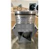 Image 7 : JACKSON GRILLS KEYSTONE 400 MODEL JKS4000SS STAINLESS STEEL NATURAL GAS GRILL *DISPLAY MODEL USED*