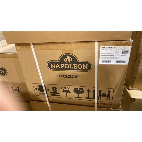 NAPOLEON MODEL RP425SIBNSS-2. ROGUE NATURAL GAS GRILL WITH INFRARED SIDE BURNER