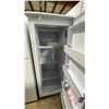 Image 3 : DANBY MODEL DUFM101A2WDD. CLASSIC WHITE 10.1 CU FT GARAGE READY UPRIGHT FREEZER