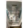 Image 4 : MARATHON MODEL MFF103W. 24" 10.4 CU FT WHITE MID-SIZED TOP FREEZER REFRIGERATOR