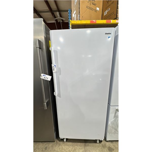 DANBY MODEL DAR170A3BSLDD. 17.0 CU FT  FREESTANDING WHITE ALL-REFRIGERATOR