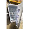 Image 2 : DANBY MODEL DAR170A3BSLDD. 17.0 CU FT  FREESTANDING WHITE ALL-REFRIGERATOR