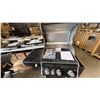 Image 2 : NAPOLEON MODEL RP425SIB. ROGUE PRO 3 BURNER PROPANE BBQ WITH INFRARED SIDE BURNER, LED LIGHT UP