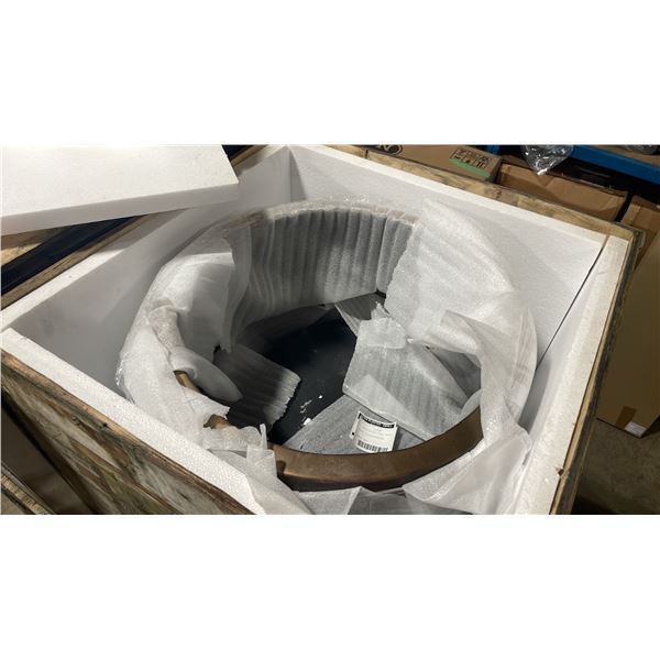 SUNPAN ASTER SMALL ROUND OUTDOOR PLANTER IN *CRATE*
