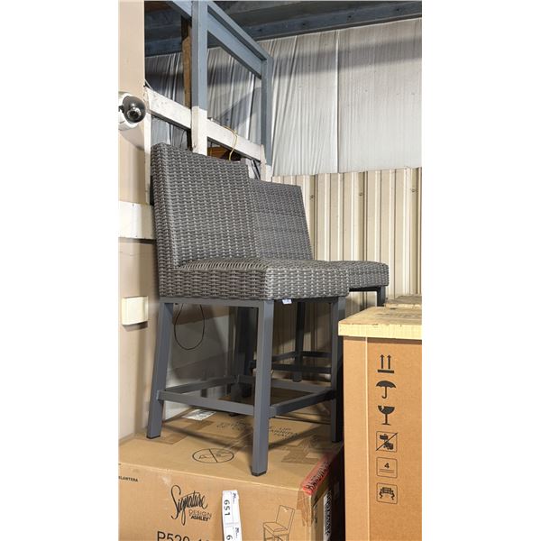 PAIR OF ASHLEY SIGNATURE DESIGN MODEL P520-130 PLASTIC RATTAN OUTDOOR PATIO *IN BOX, 1 BOX*