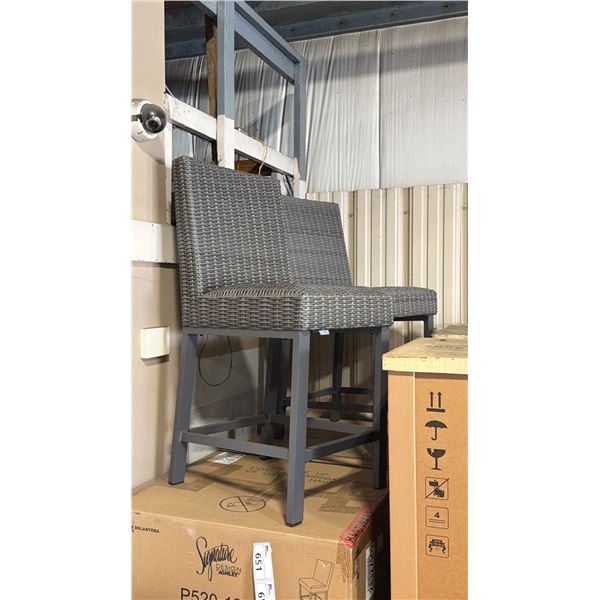 PAIR OF ASHLEY SIGNATURE DESIGN MODEL P520-130 PLASTIC RATTAN OUTDOOR PATIO *IN BOX, 1 BOX*
