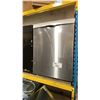 Image 2 : BOSCH MODEL SHS53C75N/27. 300 SERIES 24" STAINLESS STEEL BUILT IN SMART DISHWASHER, 46 DBA,