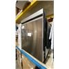 Image 2 : SAMSUNG MODEL DW80CG5420SR. 24" STAINLESS STEEL BUILT IN SMART DISHWASHER, 48 BDA, STORMWASH
