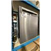 Image 1 : BOSCH MODEL SHEM63W55N/20. 300 SERIES 24" STAINLESS STEEL BUILT IN DISHWASHER, 44 DBA, 5 WASH CYCLES