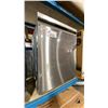Image 1 : BOSCH STAINLESS STEEL 24" BUILT IN SMART DISHWASHER, 46BDA, STAINLESS STEEL INTERIOR