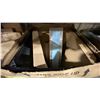 Image 4 : BAY OF ASSORTED APPLIANCE PARTS