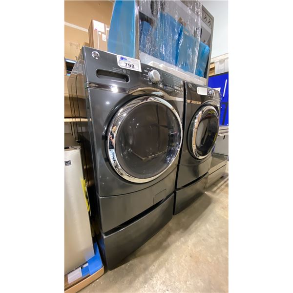G.E MODEL GFW450SPM1DG. & GFD45ESMM0DG. WASHER & DRYER COMBO SET *USED DRYER*