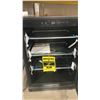 Image 2 : FRIGIDAIRE SINGLE DOOR GLASS FRONT STAINLESS STEEL / BLACK WINE CHILLER *MINOR DAMAGE TO UPPER BACK*