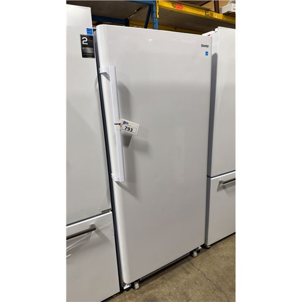 DANBY MODEL DAR170A3WDD. 17.0 CU. FT. APARTMENT SIZE FRIDGE IN WHITE