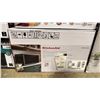 Image 3 : PANASONIC 1.3 CU.FT. 1100W MICROWAVE OVEN MODEL #NN-SG676W C & KITCHENAID 1.6 CU.FT. 1100W MICROWAVE