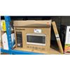 Image 2 : PANASONIC NNST663SCC STAINLESS STEEL MICROWAVE OVEN, PANASONIC NNSG676WC WHITE MICROWAVE OVEN,