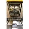 Image 3 : BOSCH MODEL SHE3AR72UC. 24" WHITE FRONT CONTROL DISHWASHER