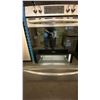 Image 2 : FRIGIDAIRE GALLERY MODEL CGEH3047VF. 30" STAINLESS STEEL FRONT CONTROL GLASS TOP OVEN