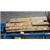Image 1 : PALLET OF ASSORTED FURNITURE PARTS