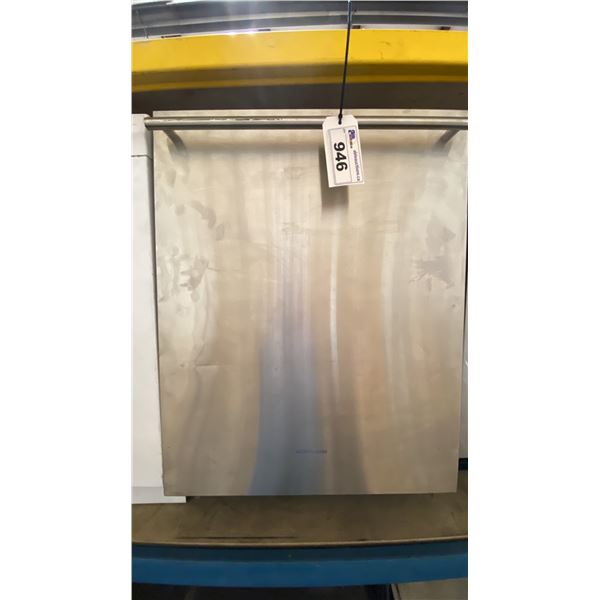MONOGRAM STAINLESS STEEL BUILT IN DISHWASHER *USED*