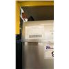 Image 2 : BOSCH MODEL SHE3AR75UC. 24" STAINLESS STEEL BUILT IN DISHWASHER, 50 DBA *DENTS & SCRATCHES ON FRONT*