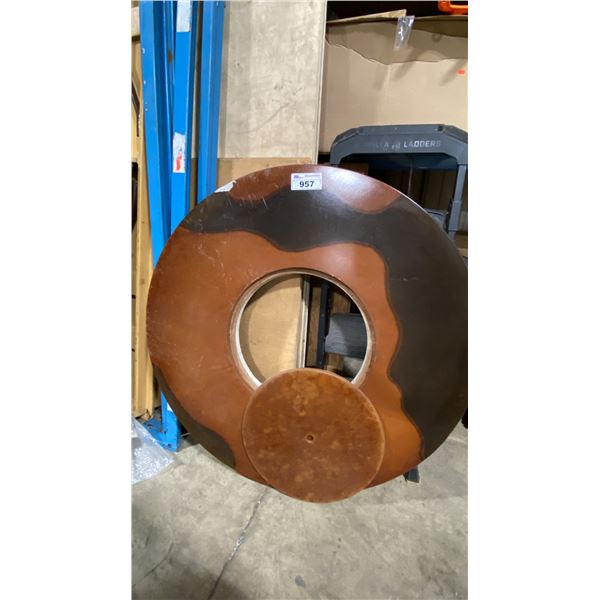 LARGE ROUND FIRE TABLE TABLE TOP & BLACK AND WHITE PANELS