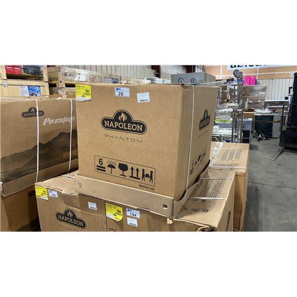 NAPOLEON PHANTOM MODEL P500RSIBPK-3-PHM. BLACK PROPANE OUTDOOR PREMIUM GRILL WITH 4