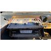 Image 11 : 2007 CAPACITY TJ7000 NON DOT, 2DR SHUNT TRUCK, WHITE, VIN 4LMCB21177L018447,