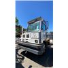 Image 1 : 2007 CAPACITY TJ7000 NON DOT, 2DR SHUNT TRUCK, WHITE, VIN 4LMCB21177L018447,