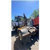 Image 2 : 2007 CAPACITY TJ7000 NON DOT, 2DR SHUNT TRUCK, WHITE, VIN 4LMCB21177L018447,