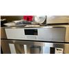 Image 2 : THERMADOR MODEL TCM24PS/09. 24" SMART BUILT IN STAINLESS STEEL AUTOMATIC COFFEE MACHINE WITH CERAMIC