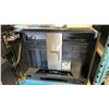 Image 5 : THERMADOR MODEL TCM24PS/09. 24" SMART BUILT IN STAINLESS STEEL AUTOMATIC COFFEE MACHINE WITH CERAMIC