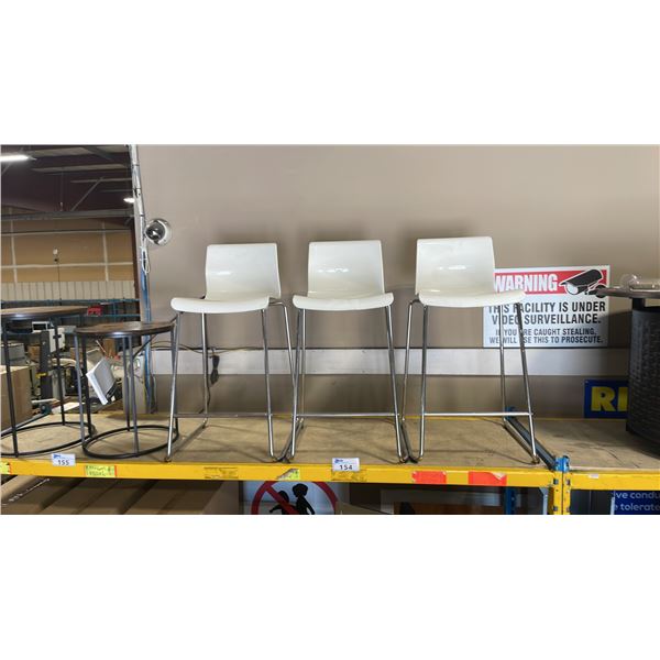3 WHITE METAL FRAMED PLASTIC BAR HEIGHT STOOLS