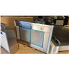 Image 1 : SAMSUNG MODEL NK30R5000WS. 30" STAINLESS STEEL WALL MOUNT CHIMNEY STYLERANGE HOOD