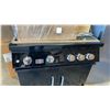 Image 3 : BONFIRE MODEL CBF4DD-B. BLACK STAINLESS STEEL 34" 4 BURNER PROPANE GRILL