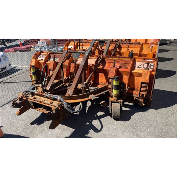 HEAVY DUTY 10' ORANGE MONROE SNOW PLOW WITH HITCH
