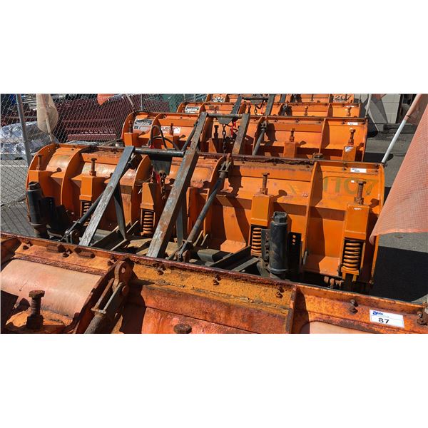 HEAVY DUTY 10' ORANGE MONROE SNOW PLOW WITH HITCH