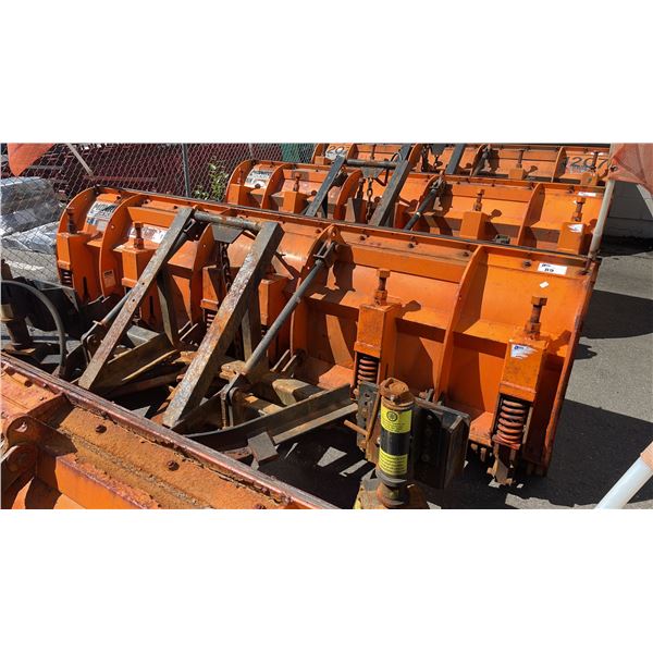 HEAVY DUTY 10' ORANGE MONROE SNOW PLOW WITH HITCH