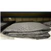 Image 3 : PALLET OF 12 BAILS OF 12 PCS COMMERCIAL BLACK / GREY NEW WAREHOUSE TRANSPORT PADS