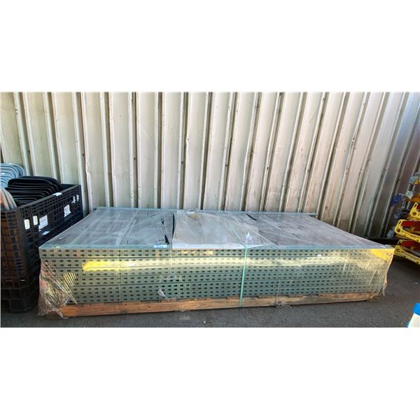PALLET OF 6 GREEN 10' X 4' PALLET RACKING UPRIGHTS