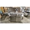 Image 3 : NAPOLEON PRESTIGE MODEL P665RSIBPSS. STAINLESS STEEL PROPANE 5 BURNER GRILL WITH SIDE BURNER,