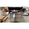 Image 5 : NAPOLEON PRESTIGE MODEL P665RSIBNSS. STAINLESS STEEL NATURAL GAS 5 BURNER GRILL WITH SIDE BURNER,