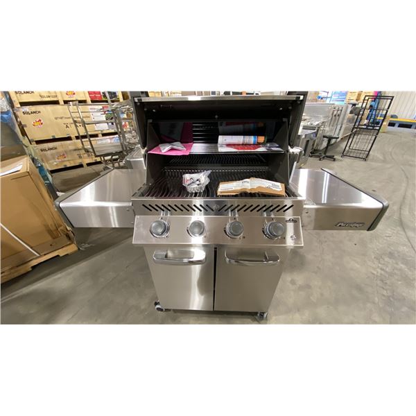 NAPOLEON PRESTIGE MODEL P500NSS-3. STAINLESS STEEL 4 BURNER NATURAL GAS GRILL WITH FOLD DOWN SIDES