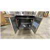 Image 3 : NAPOLEON PRESTIGE MODEL P500NSS-3. STAINLESS STEEL 4 BURNER NATURAL GAS GRILL WITH FOLD DOWN SIDES