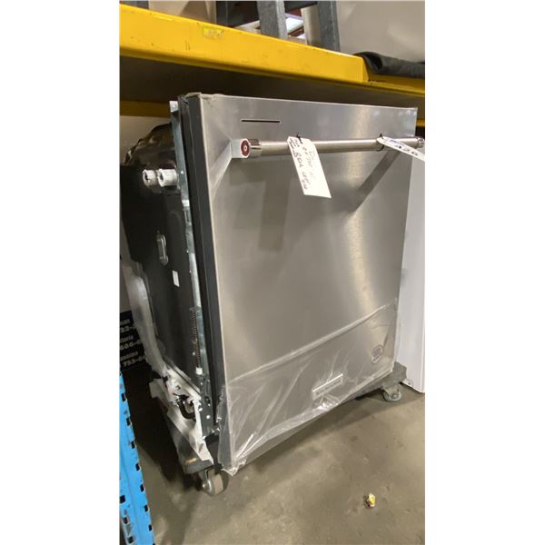 KITCHENAID MODEL KDTM404KPS3. 24" TOP CONTROL STAINLESS STEEL BUILT IN DISHWASHER, 44 DBA