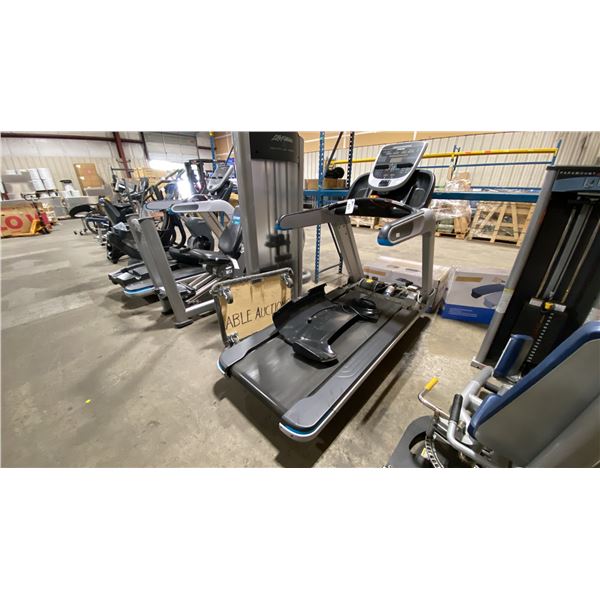 PRECOR TRM 800-18 TREADMILL *MAY REQUIRE PARTS/REPAIR*