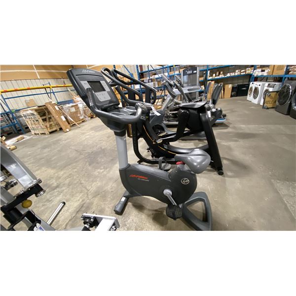 LIFE FITNESS 95C LIFECYCLE EXERCISE MACHINE
